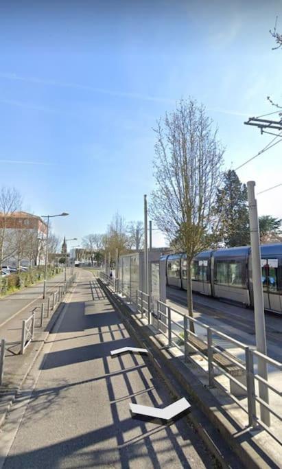 3 Avec Wifi Proche Tram Et Aeroport Pensez A Valider Votre Demande De Reservation Via Le Mail Que Vous Recevez Svp *